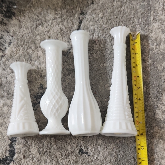 Vintage Milk Glass Vases - Picture 14 of 14